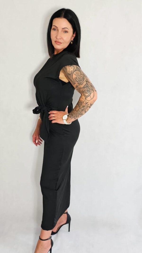 Sukienka midi z wiązaniem czarna