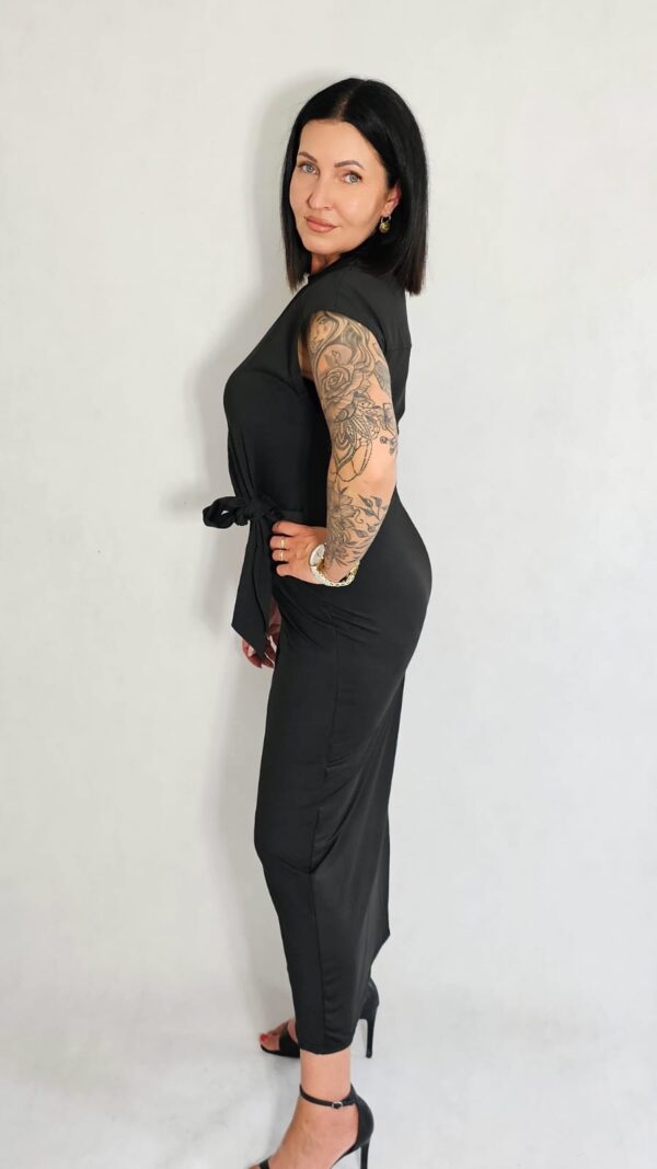 Sukienka midi z wiązaniem czarna