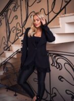 Damska marynarka z koronką