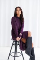 Wełniana sukienka midi z golfem