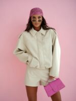 Katana z kołnierzykiem jasny beż